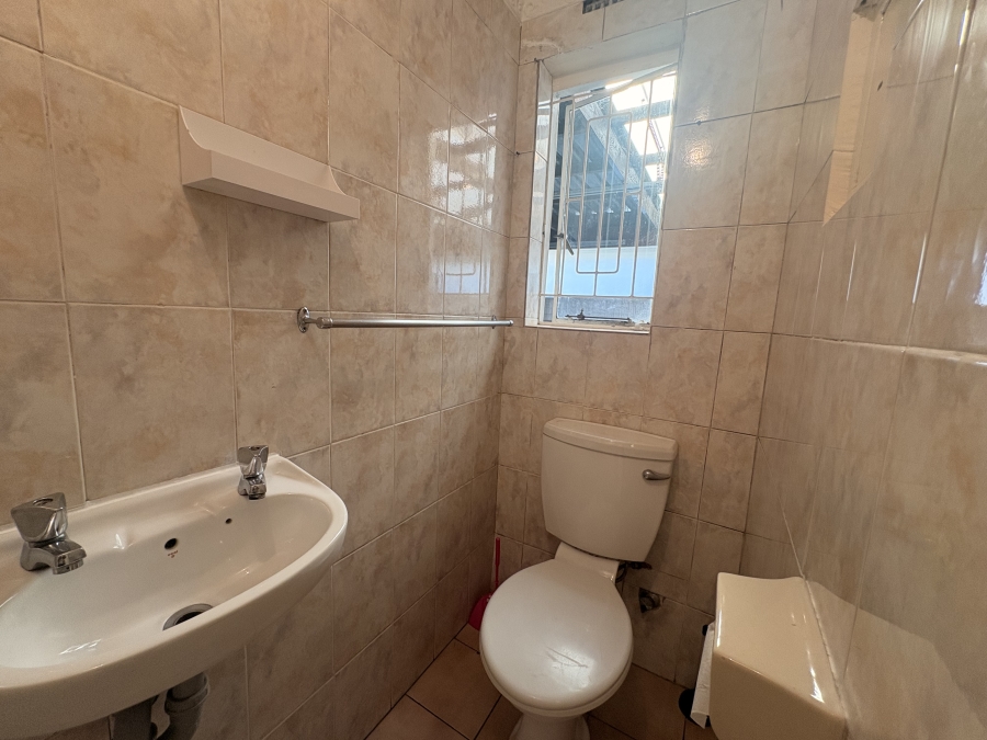 To Let 1 Bedroom Property for Rent in Belthorn Estate Western Cape